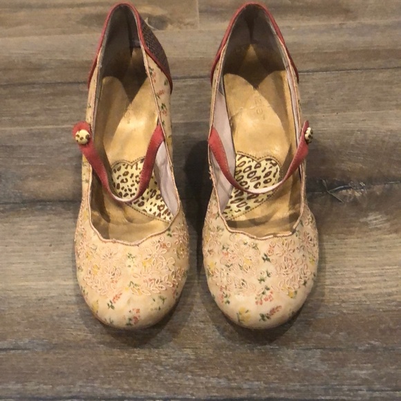 Kenzie Mary Jane Shoes